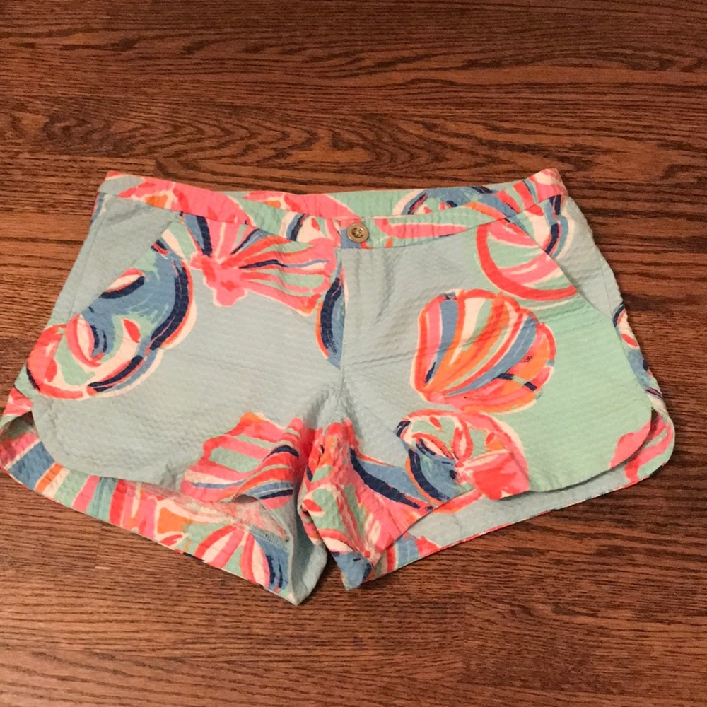 Lilly Pulitzer shellabrate Adie shorts sz 2